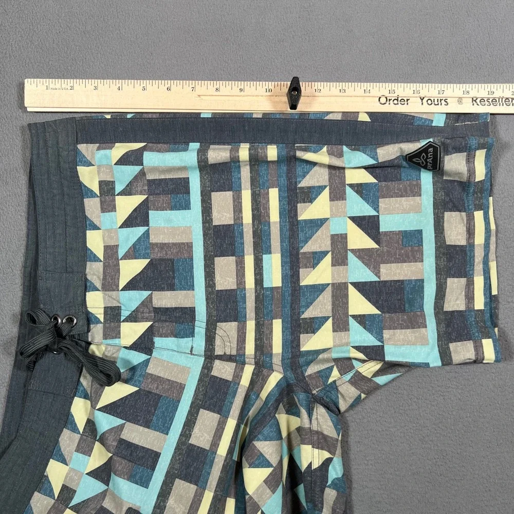 Prana Board Shorts Mens Size 32 Sander Aztec Geometric UPF 50 Swim Trunks Hybrid